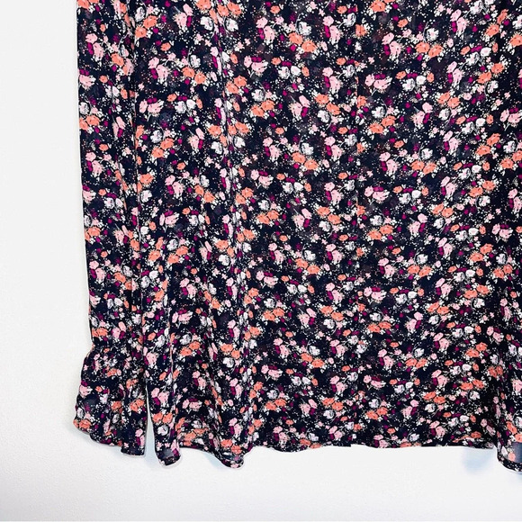 Maurices Blouse Black Pink Ditsy Floral V-neck Button Front NWT Medium Women’s - Picture 4 of 10